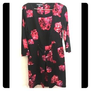 Covington career occasion dress. Size8. Black/red